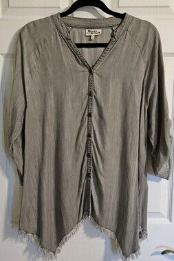 Tinsel Gray  Fringed Button-up 3/4 inch Sleeved Blouse